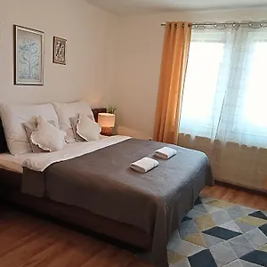 Апарт-отель Orient Apartmanhaz